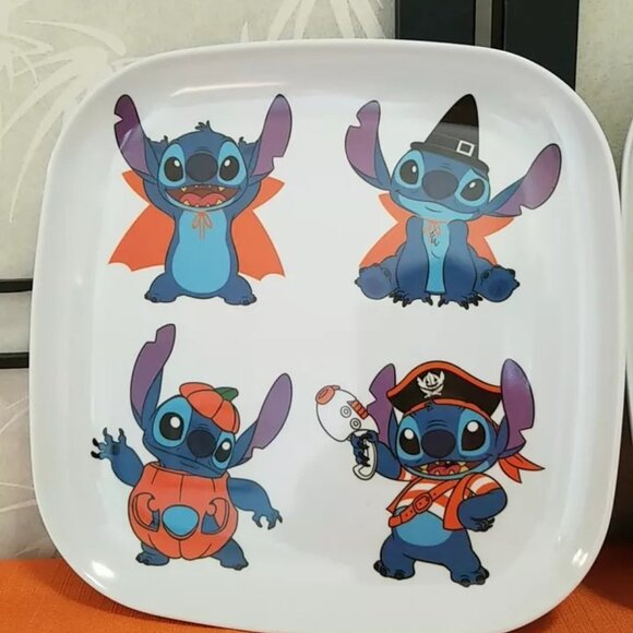 Set of 2 Disney Halloween Stitch Melamine Plates Vampire, Witch, Pumpkin - NEW - Picture 1 of 3